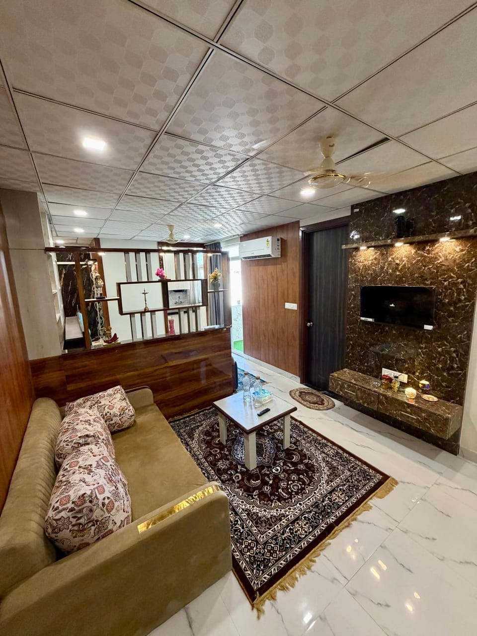 TV and multimedia, Living room, Seating area