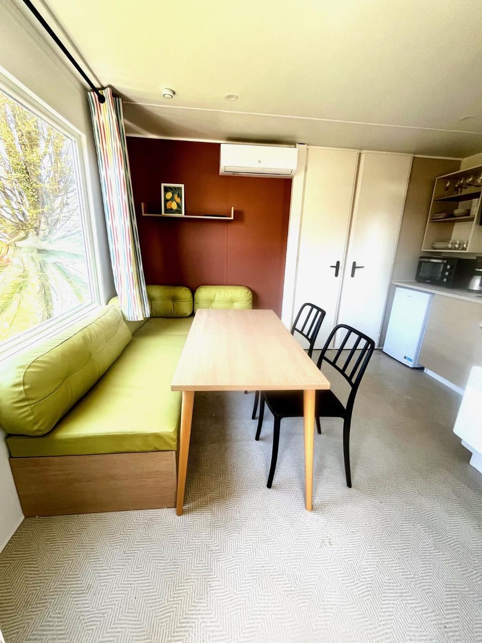 Dining area, Breakfast