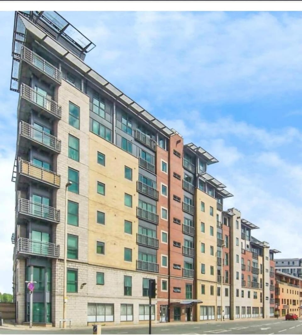 2 bed 2 bath apartment,500 meter's from deansgate Manchester Close to AO Arena Apartment in Salford