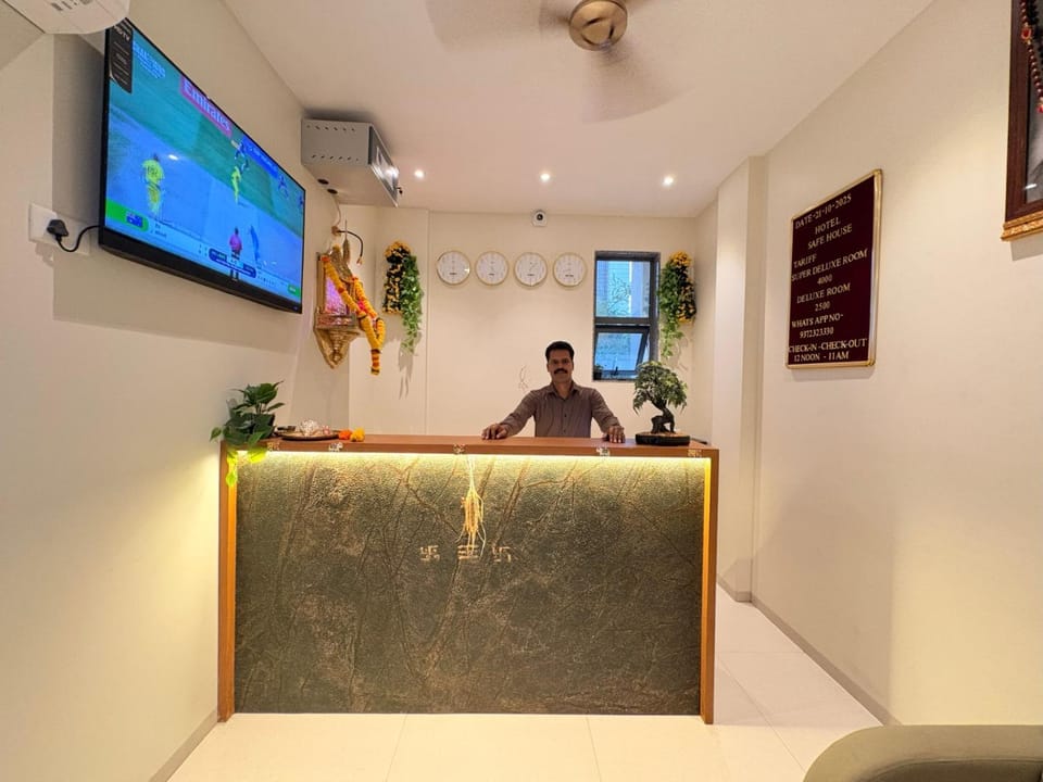 Hotel Sefe House Hotel in Maharashtra