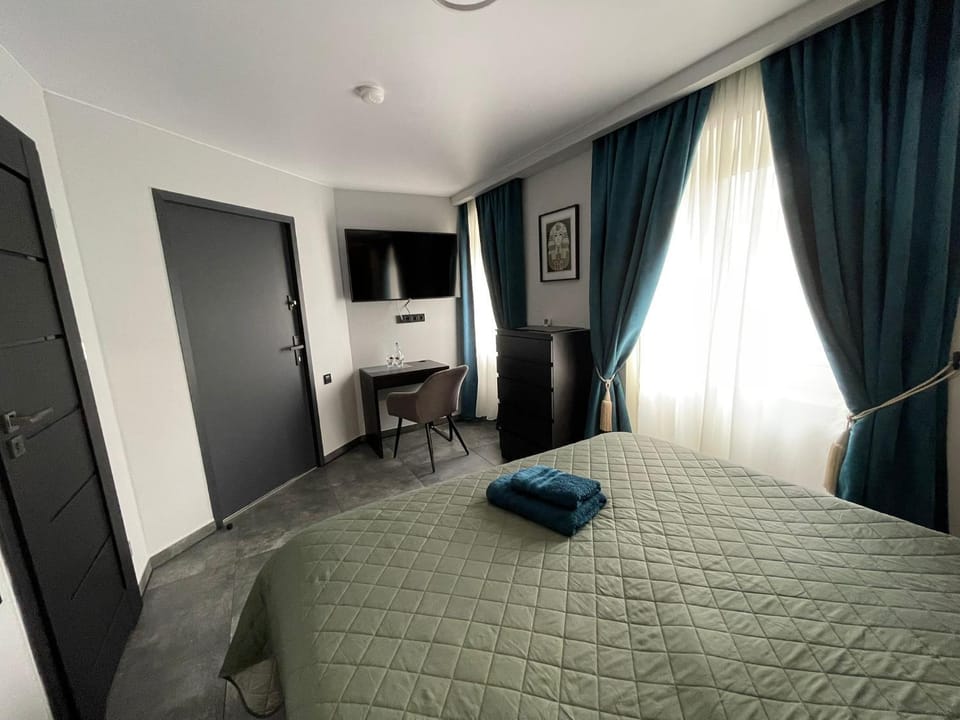 TV and multimedia, Photo of the whole room