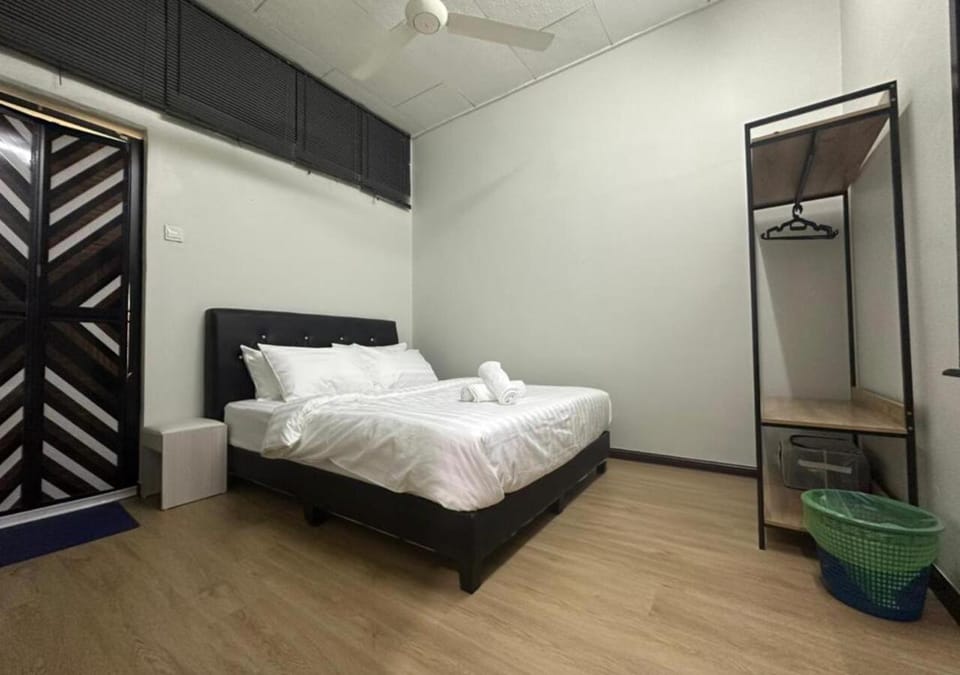 Bed, Photo of the whole room, Bedroom, towels, wardrobe