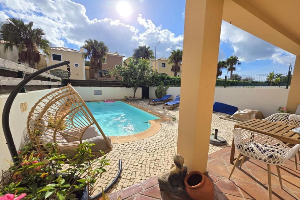 Garden, Balcony/Terrace, Swimming pool