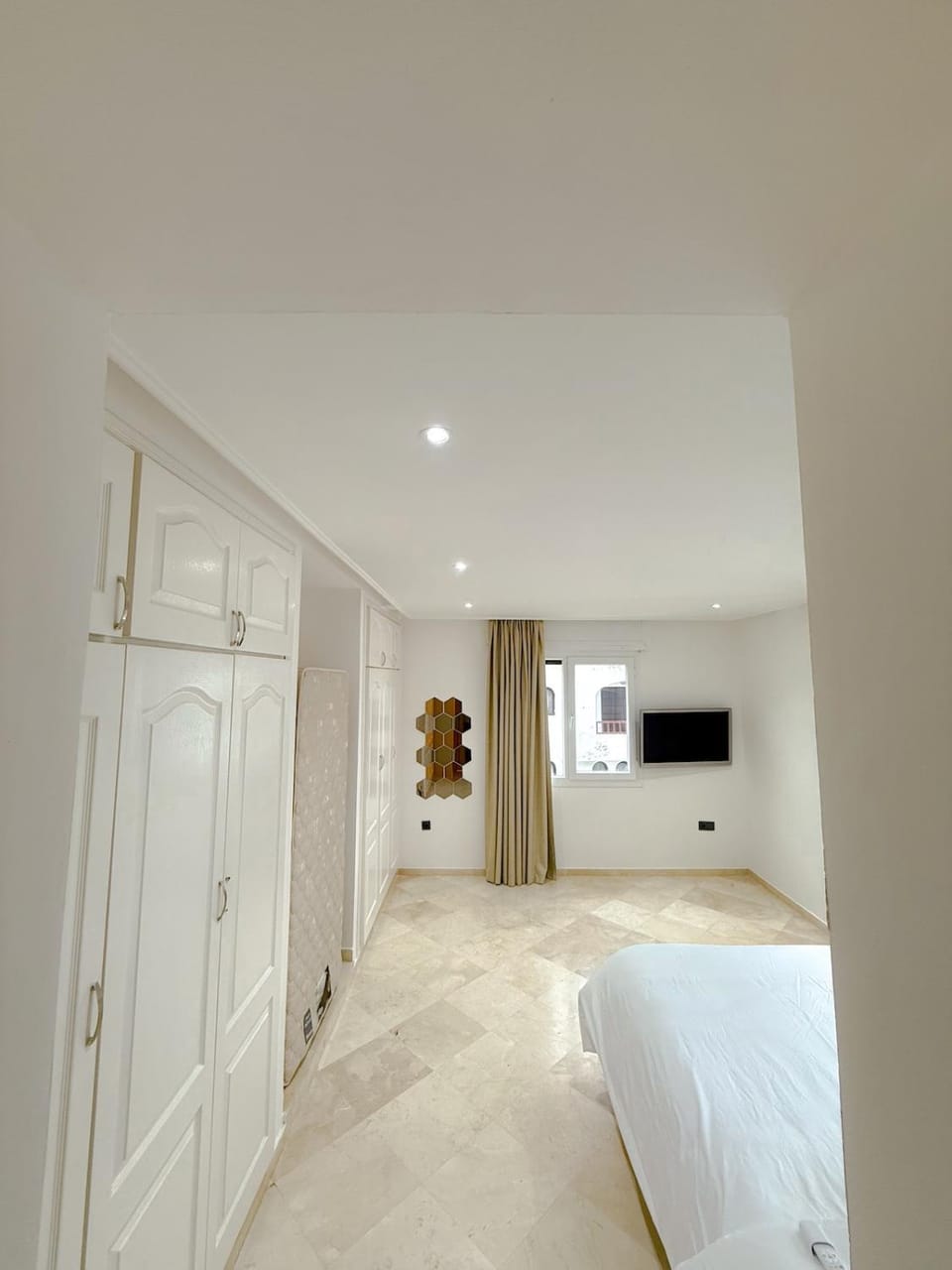 Family 3BR Sea View Apart Prime Location Apartment in Tangier