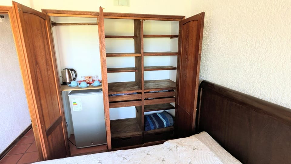 Coffee/tea facilities, Bedroom, minibar, wardrobe
