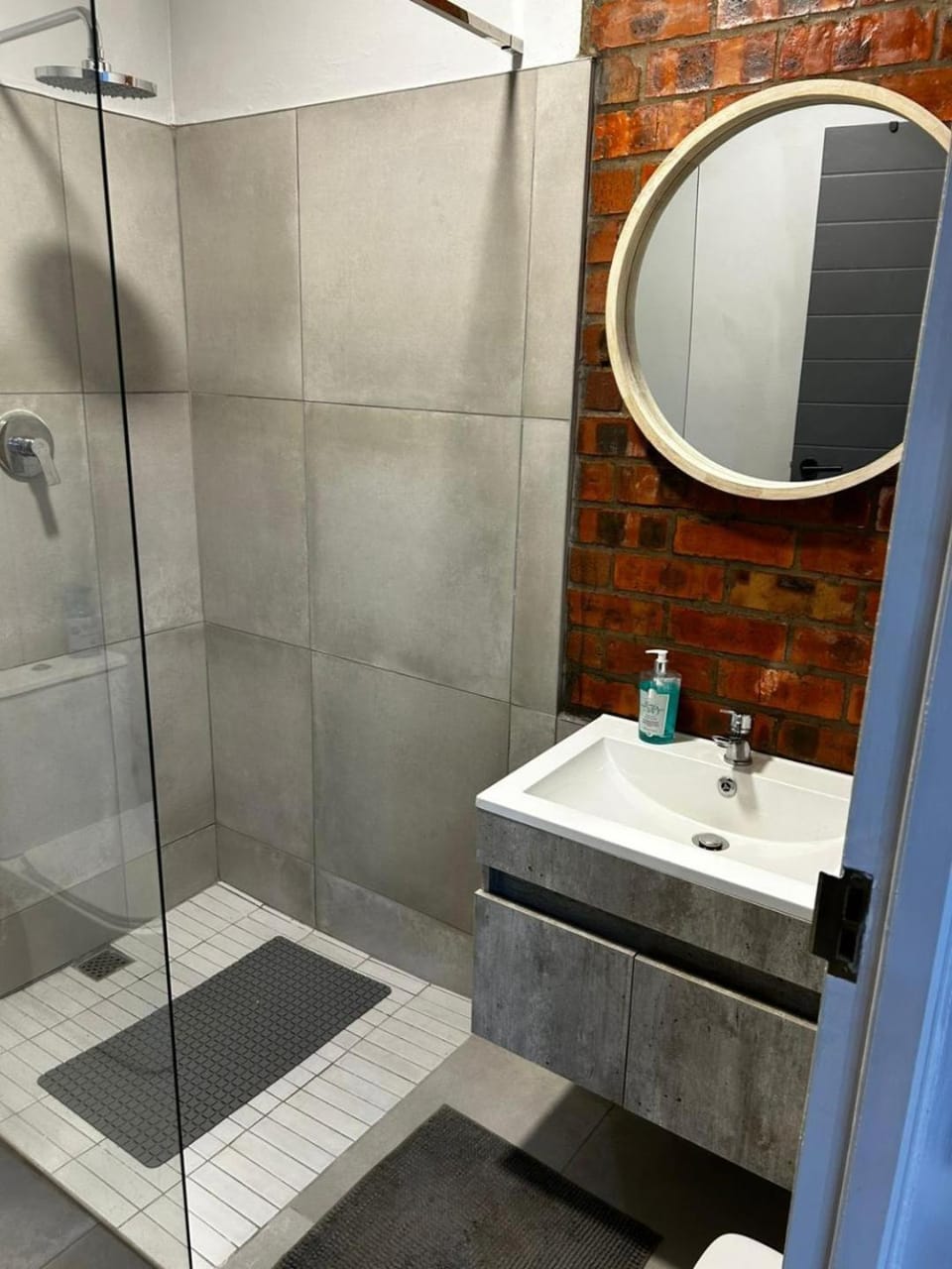 Alicante self-catering 2 Bedroom apartment sleeps 4 Apartment in Western Cape