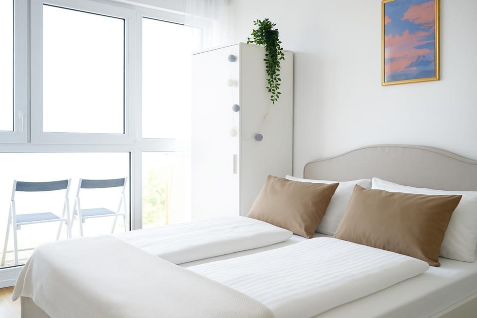 Modern Design Apartment with Balcony & Free Parking - Long Term Stays Apartment in Vienna