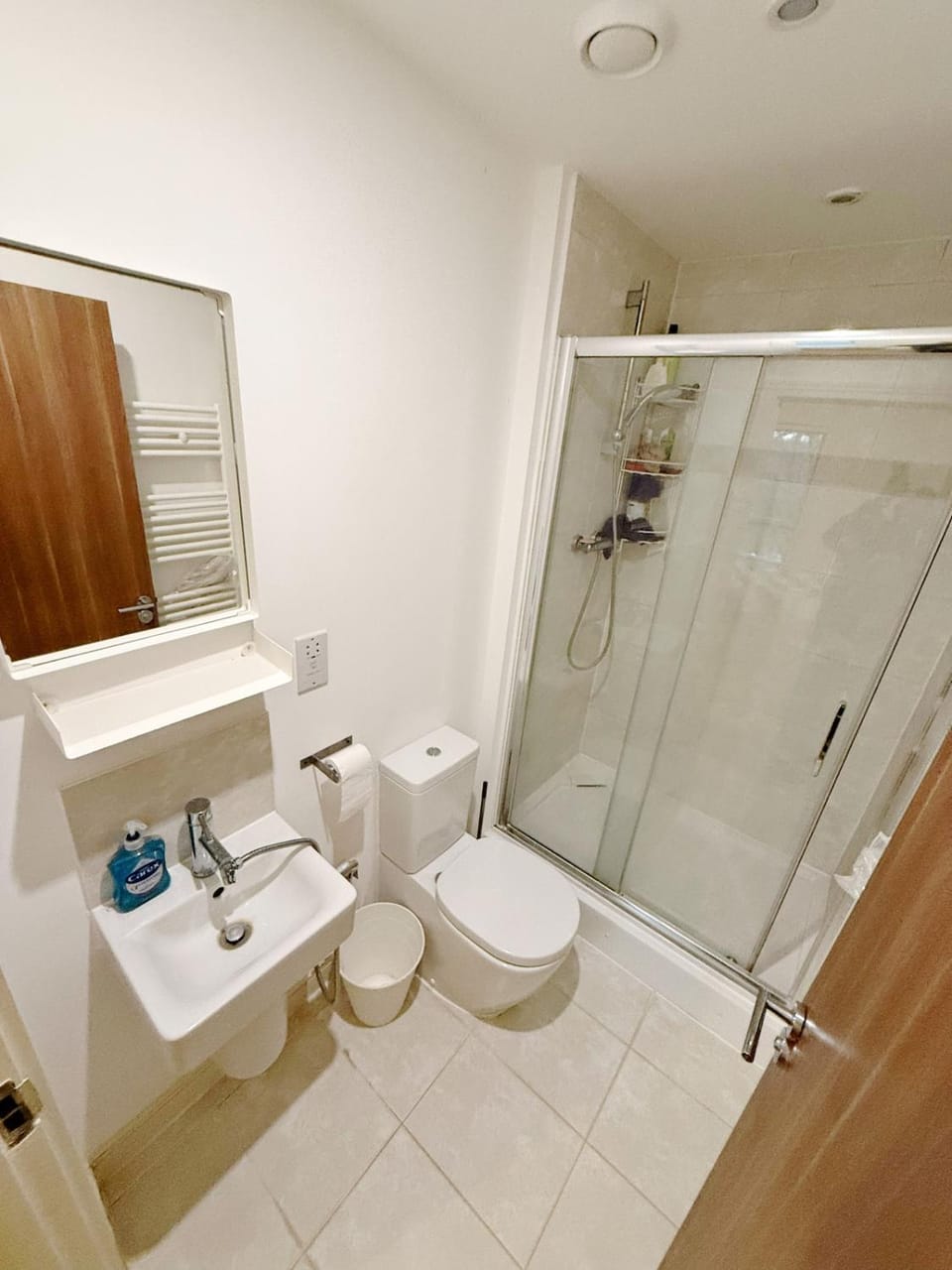 Modern 2 Bedroom Ensuite Huge Open Plan Living with Balcony 2 Bathroom Apartment in Edgware
