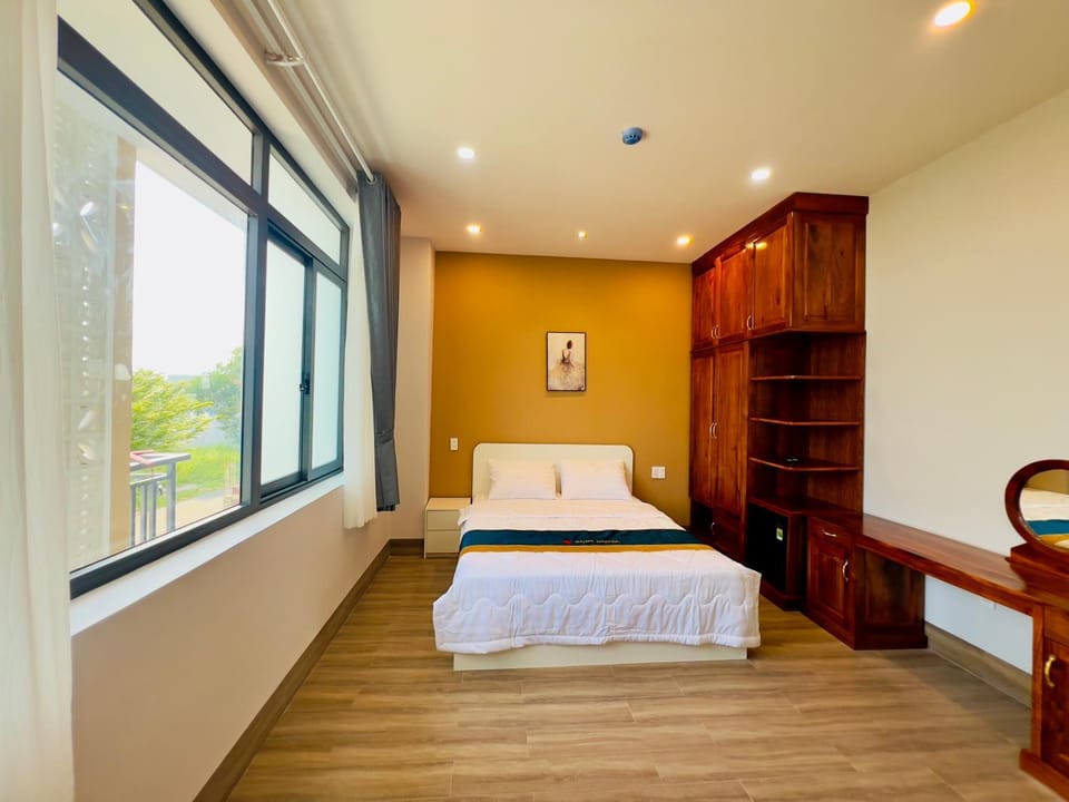 Bedroom, wardrobe