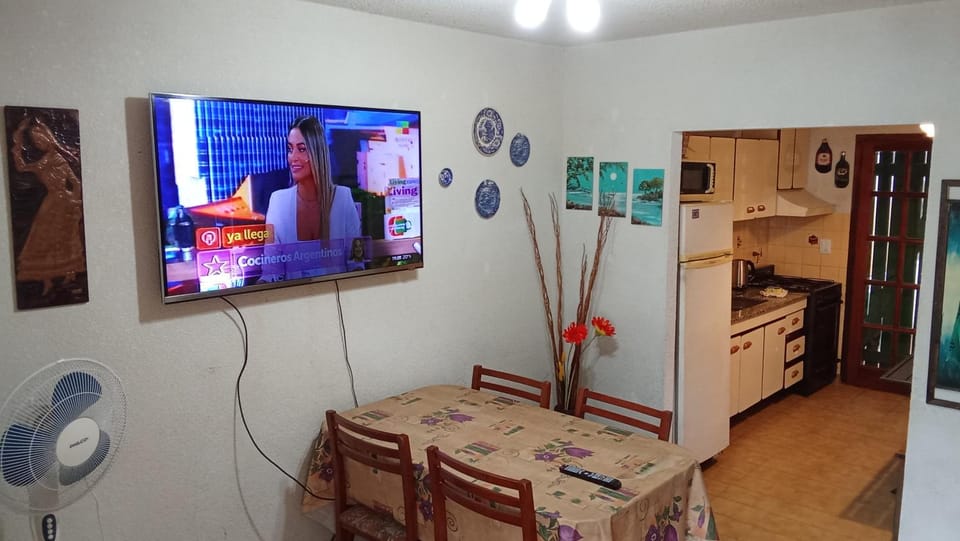 Excelente Duplex en San Bernardo para seis personas, con cochera internet tv con cable parrilla House in San Bernardo del Tuyú