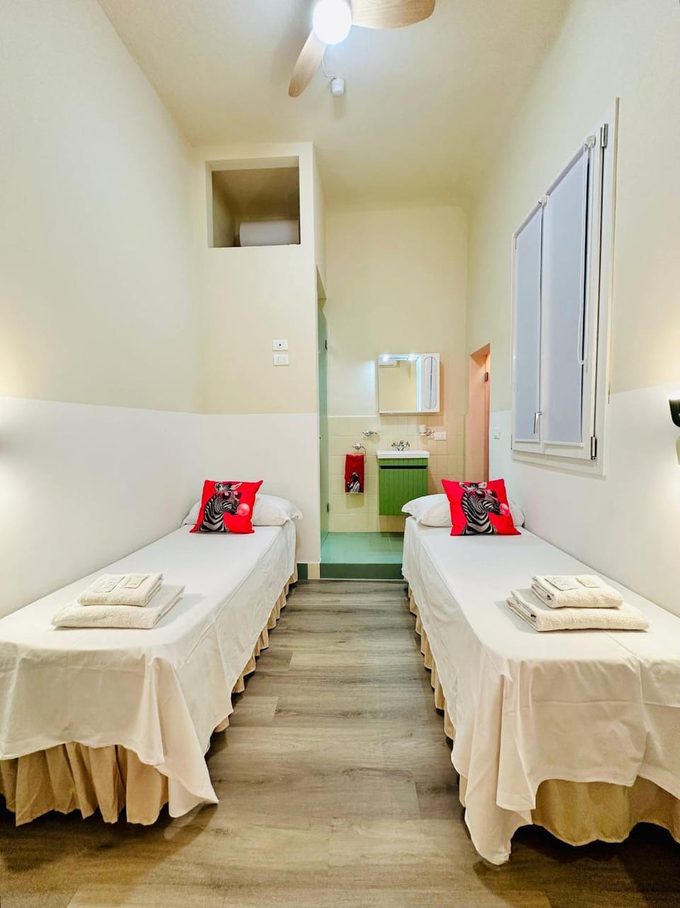 Cute and Cozy Room - ColivingFlorence VdM Bed and Breakfast in Florence