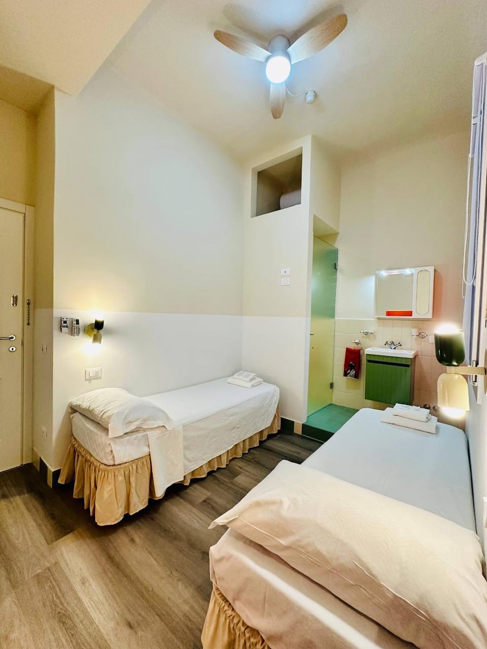 Cute and Cozy Room - ColivingFlorence VdM Bed and Breakfast in Florence