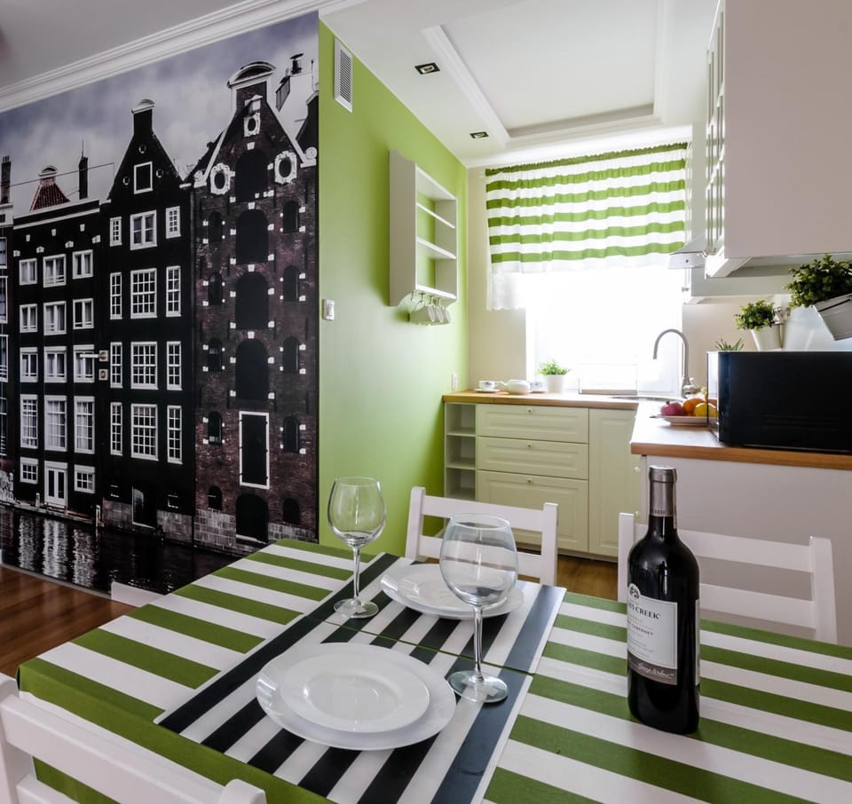 EUROPA22 "TU i TERAZ" Apartament Przytulny CENTRUM MIASTA Tomaszów Maz PARKING gratis EXPRESOWE zameldowanie od 13 Apartment in Masovian Voivodeship
