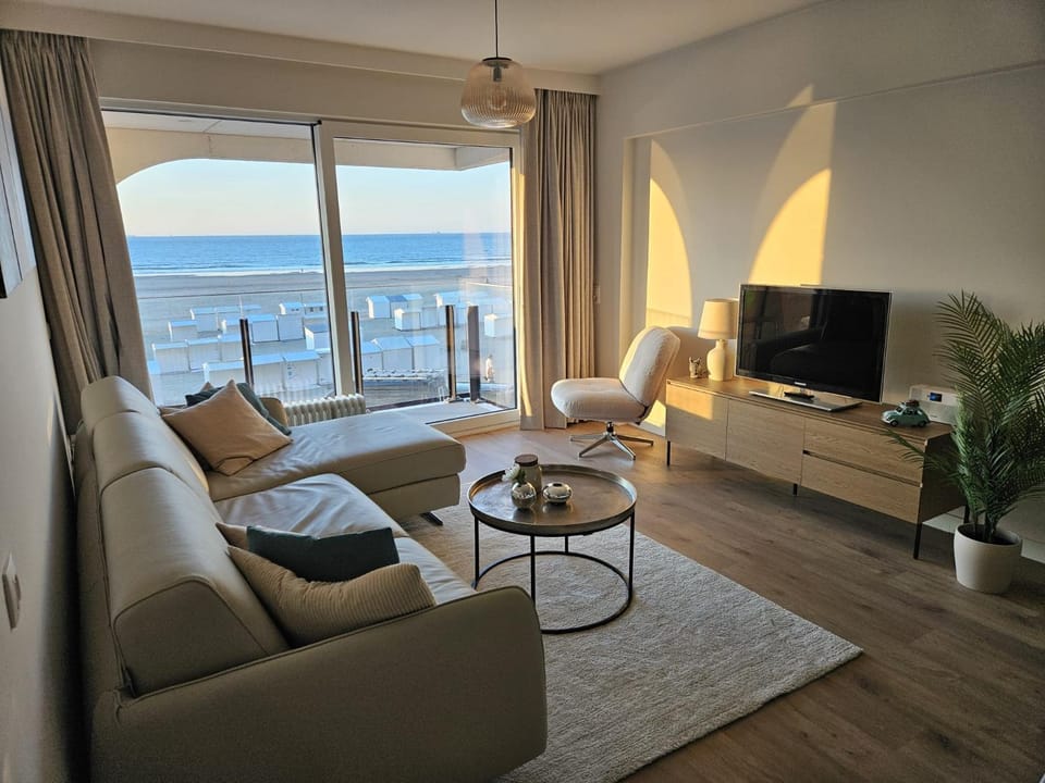 Isola Bella - Luxe Verblijf op de Zeedijk met Panoramisch Uitzicht Apartment in Bruges
