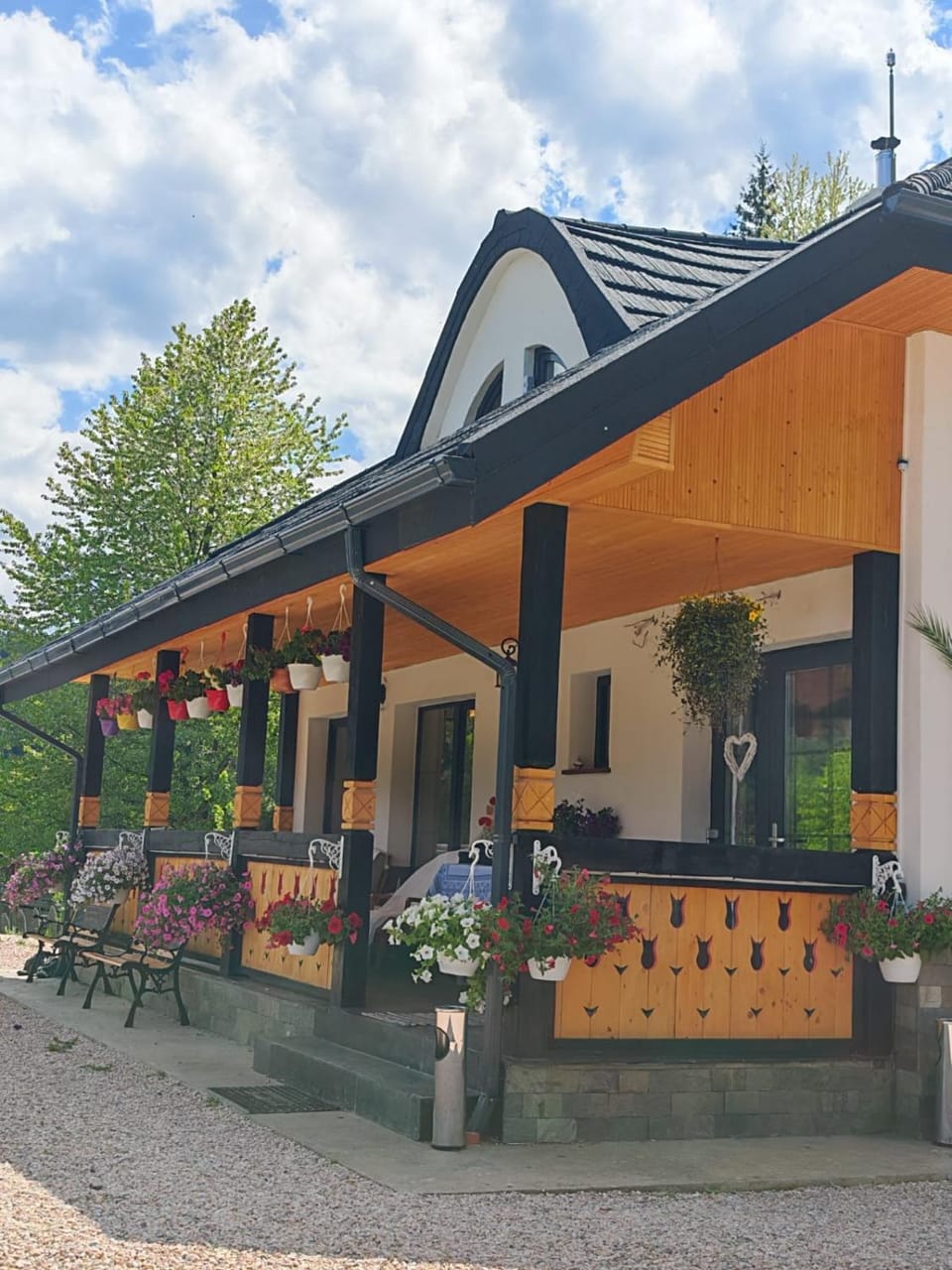 Crucea Bucovinei La Pridvor cu Dor Villa in Romania
