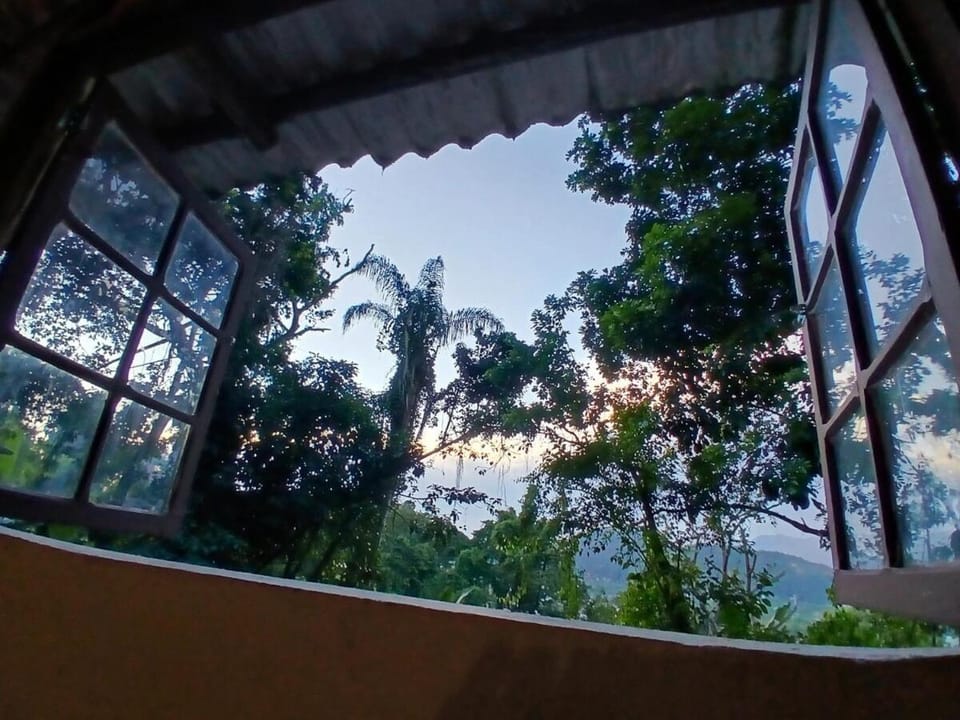 Camburi Chalet - por do sol House in São Sebastião