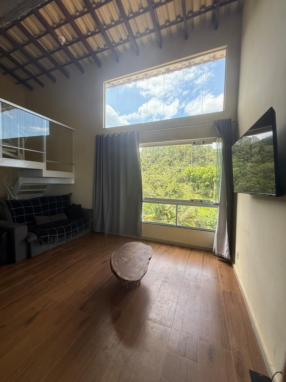 Residencial montanha triplex em Domingos Martins House in State of Espírito Santo, Brazil