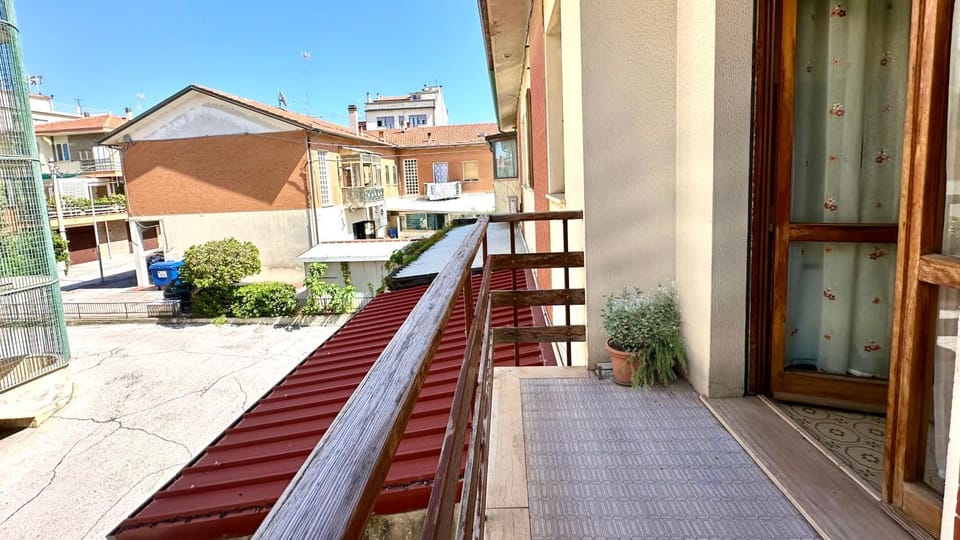 SE081 - Comodo trilocale a Marotta Apartment in Marotta