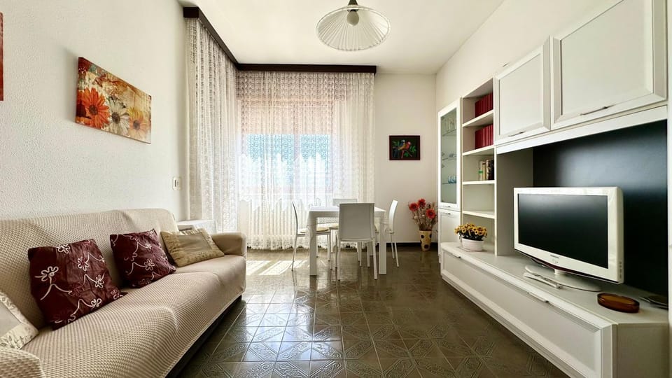 SE081 - Comodo trilocale a Marotta Apartment in Marotta