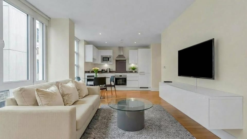 TV and multimedia, Kitchen or kitchenette, kitchen, kitchen