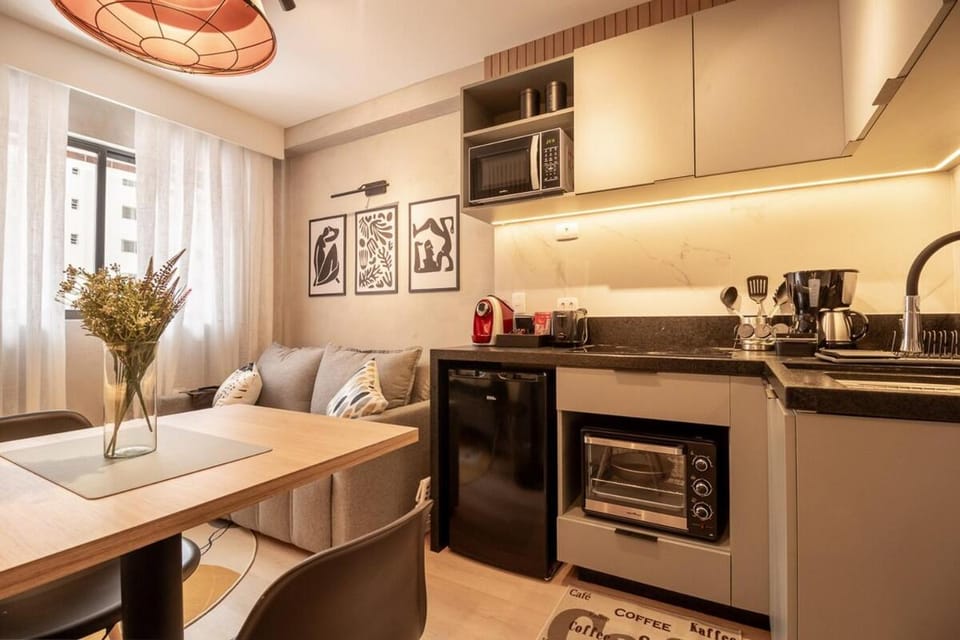 Apartamento novo e completo com garagem, no centro de Curitiba Apartment in Curitiba