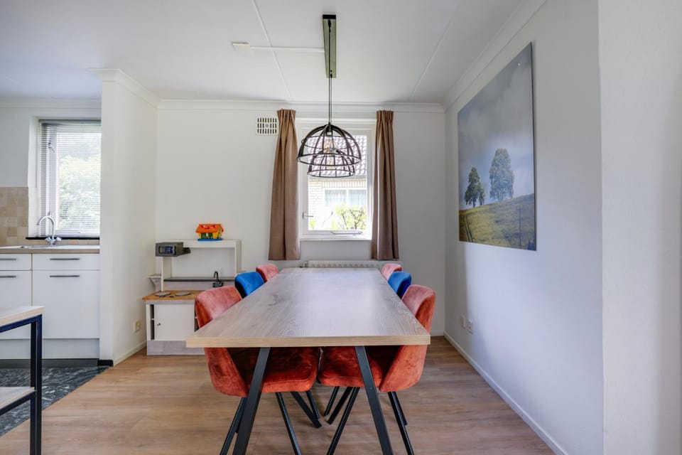 6 - Persons Lakeside Child-friendly 31 Bungalow House in Gelderland, Netherlands