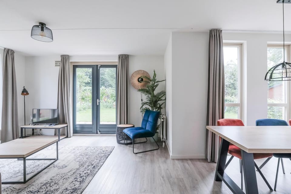 4 - Person Lake Area 30 Sauna Bungalow House in Gelderland, Netherlands