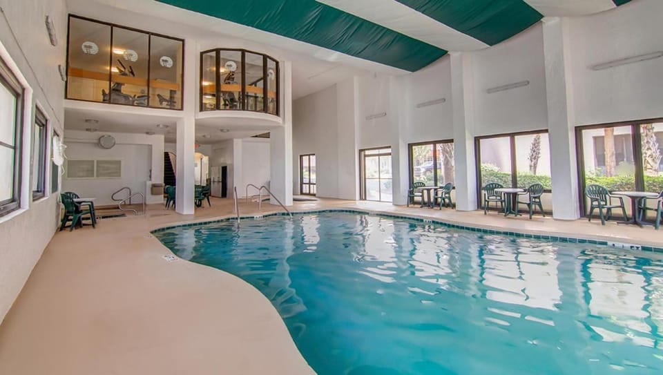 Oceanfront Newly Renovated, Great Location, King Apartment hotel in Myrtle Beach