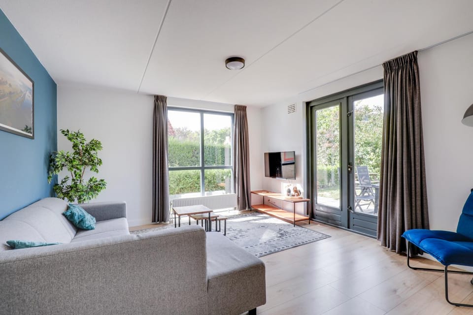 6 - Persons Lake Area 16 Bungalow House in Gelderland, Netherlands