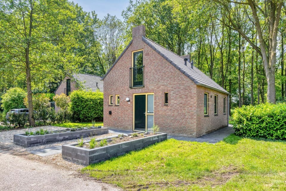 Property building, Natural landscape, Garden view