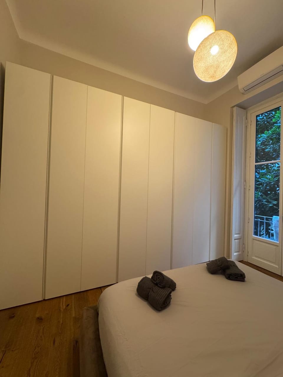 Bed, Photo of the whole room, Bedroom, towels, wardrobe