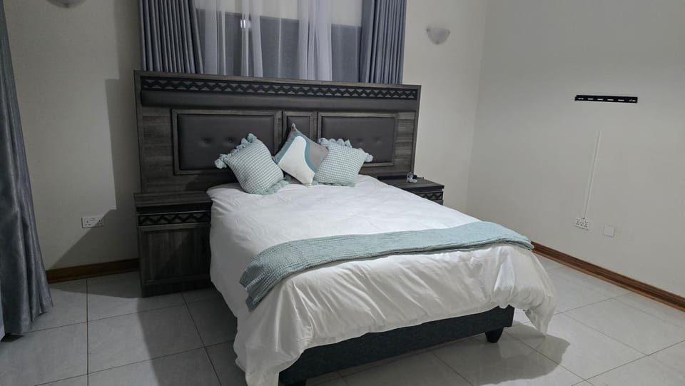 Ivory & Mane - Flame Lilly Bed and Breakfast in Harare