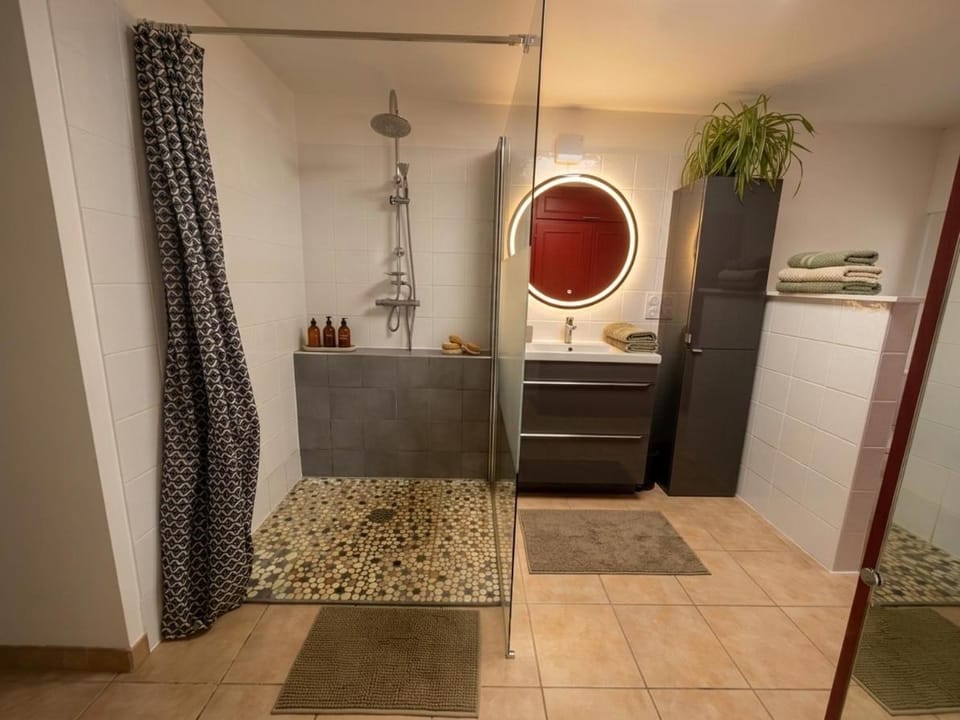 Shower, Bathroom