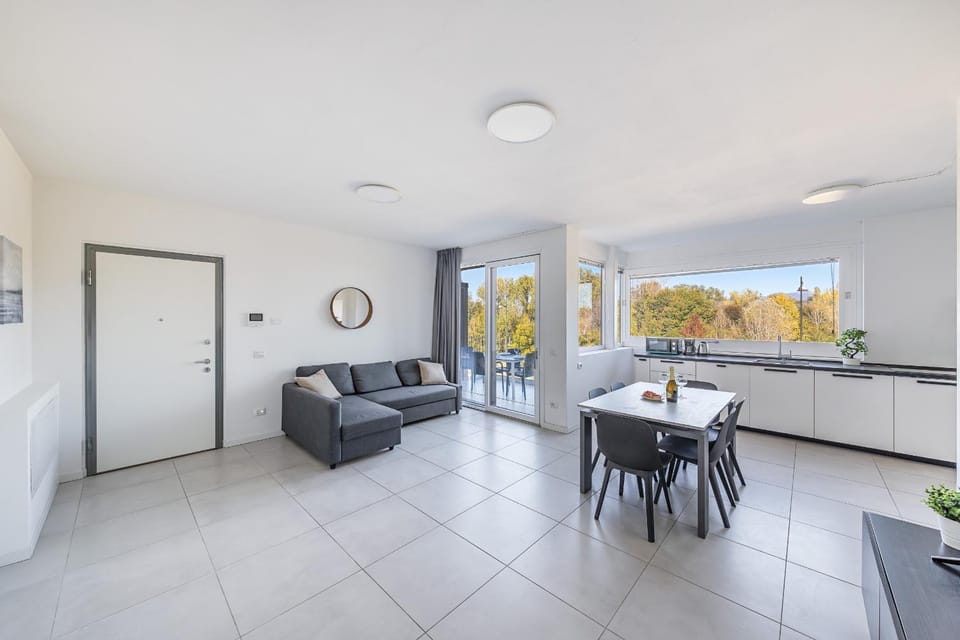 Communal lounge/ TV room, Living room, Dining area