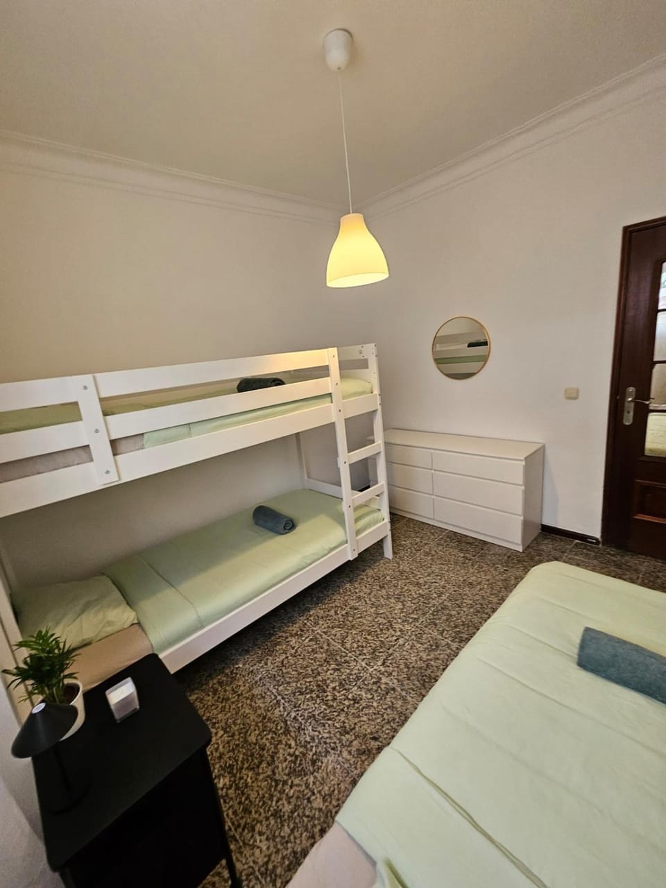 Guest room close airport Vacation rental in Lisbon
