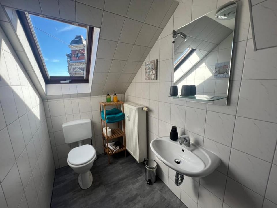 Toilet, Bathroom
