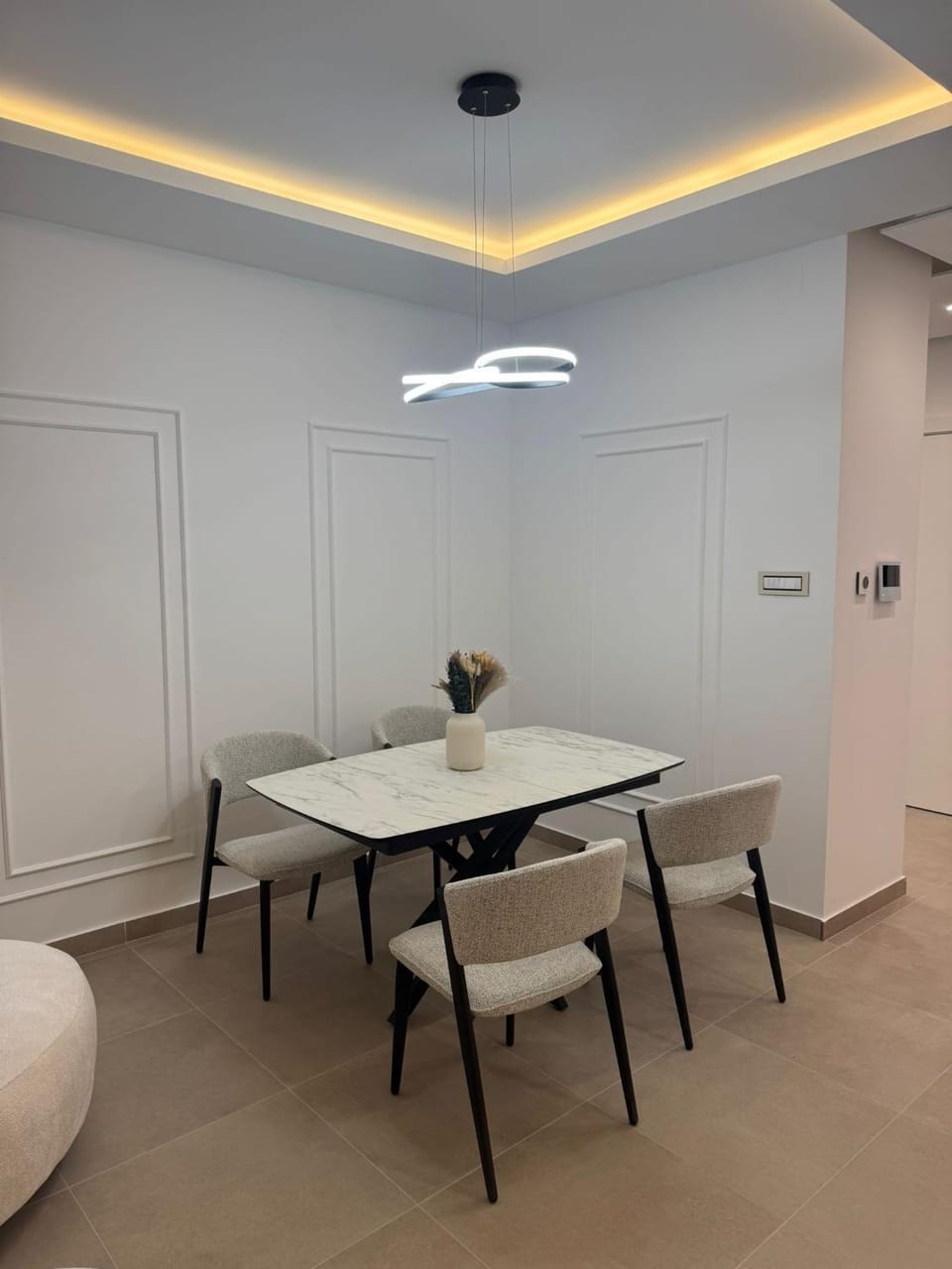 Yellow Diamond Center Free Parking Apartment in Novi Sad