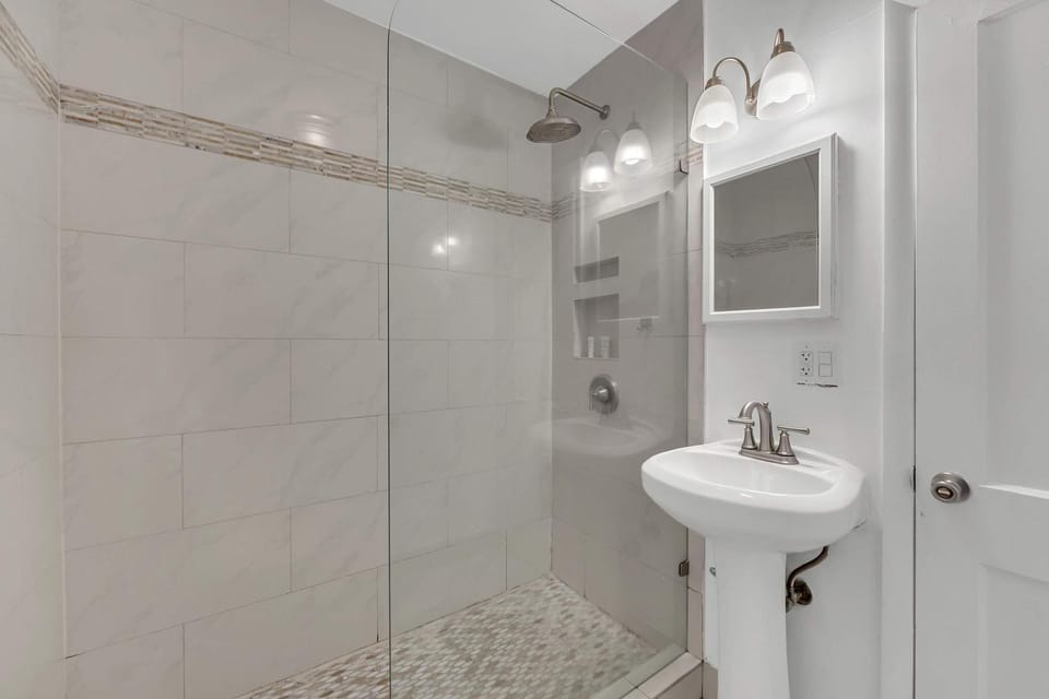 Victoria Park Oasis Walk to las Olas Beach Apartment in Fort Lauderdale