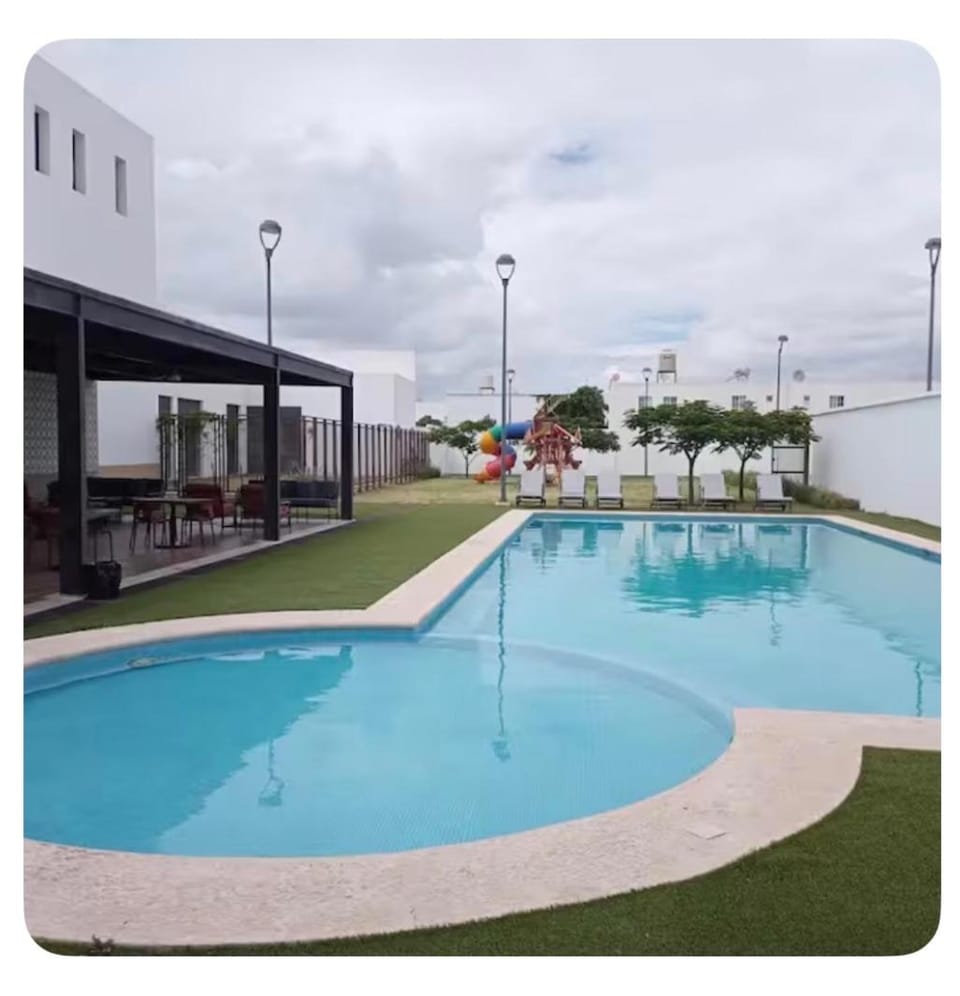 Casa Completa Cómoda en el Sur House in Leon