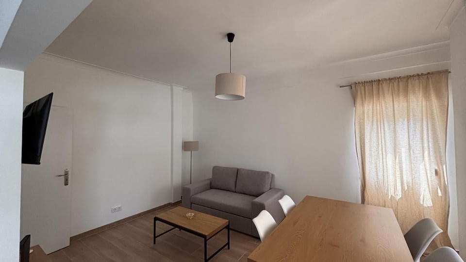 Park Apartment - 2 Room APT Apartment in Setubal District