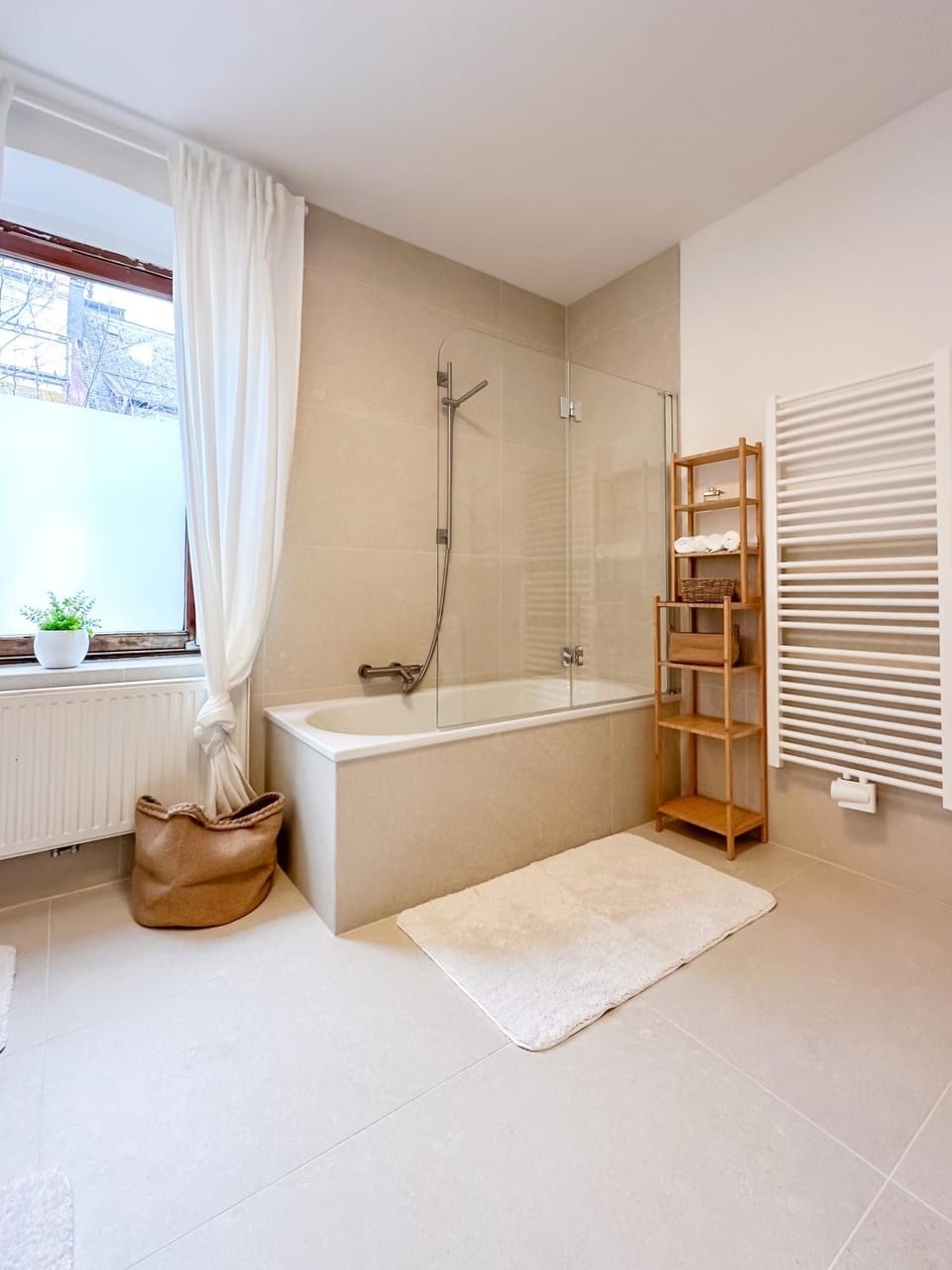 Bathroom, Bath