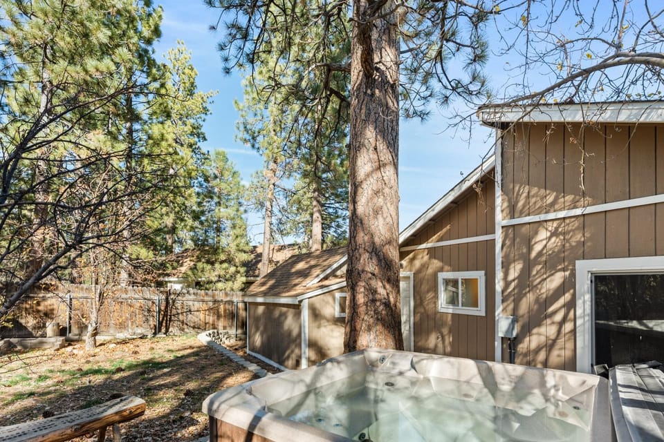 Property building, Hot Tub