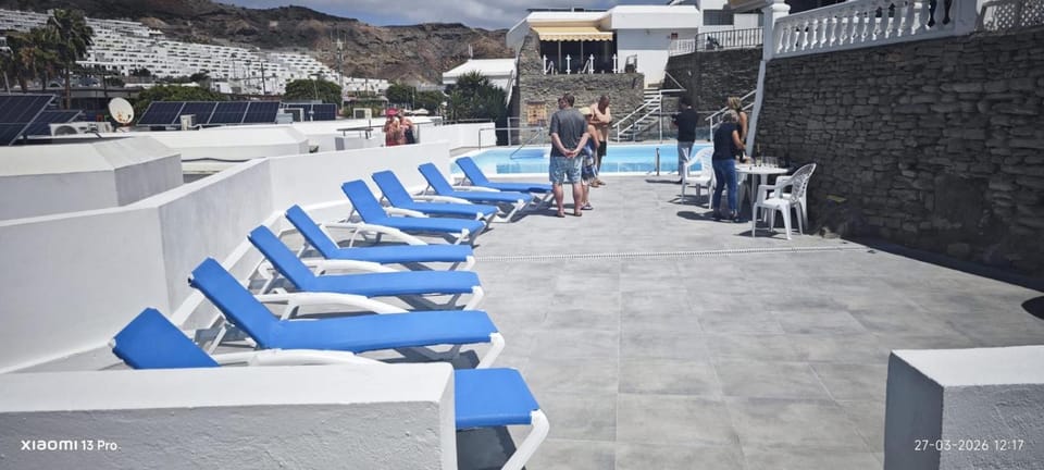Swimming pool, Swimming pool, sunbed