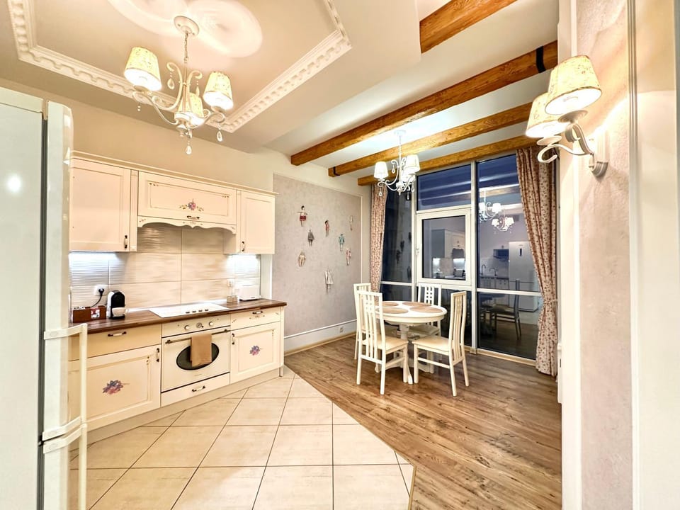 Kitchen or kitchenette, Dining area, minibar, pet friendly, stove