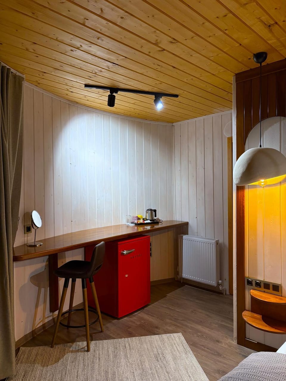 Coffee/tea facilities, minibar