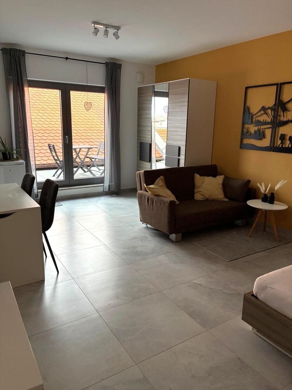 Photo of the whole room