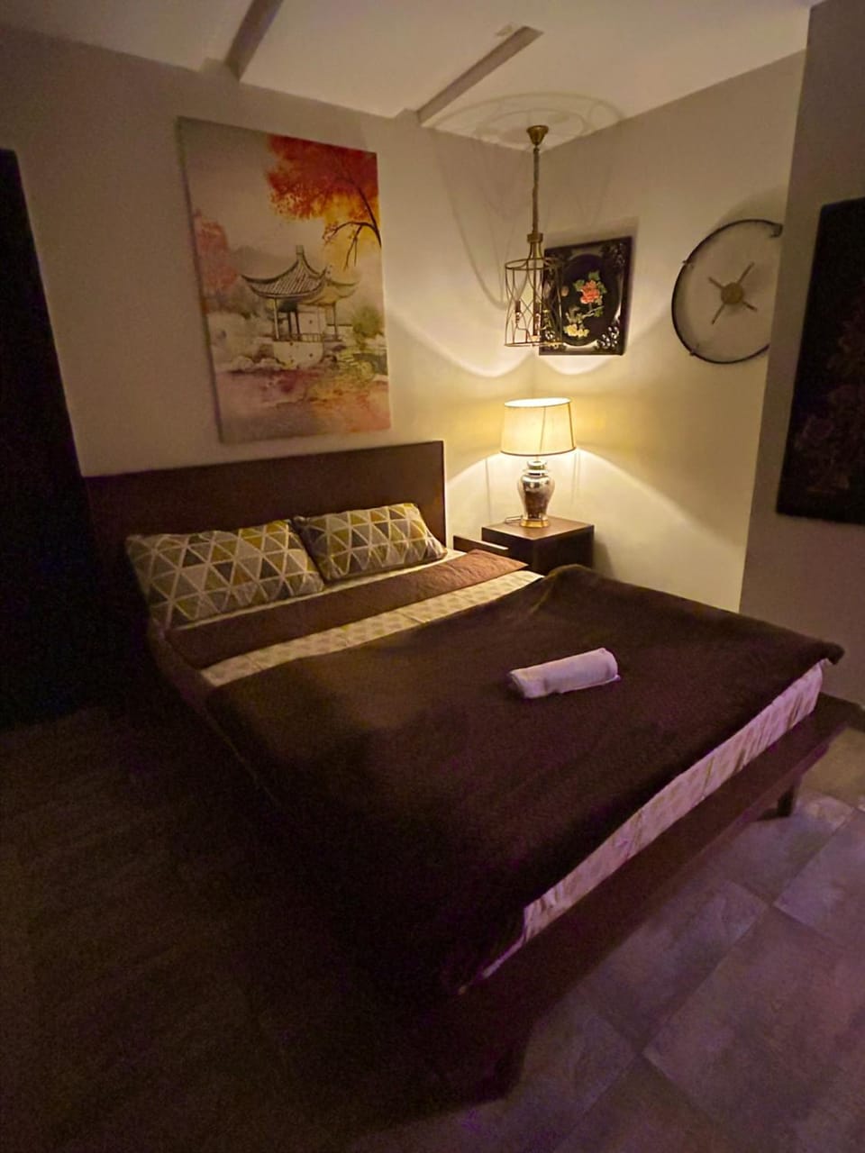 Modern & Cozy 2 BHK, Bahria Phase 7, Netflix Apartment in Islamabad Capital Territory