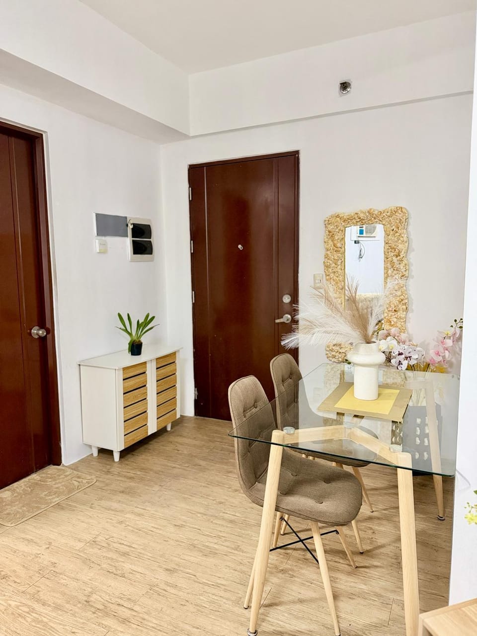 The Global Nest at Anuva Modern 1BR with Pool Apartment in Muntinlupa