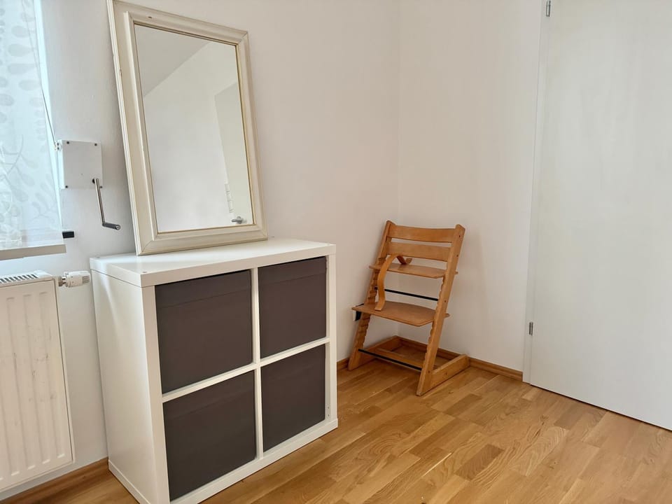 Happy Home near Airport - Free Parking Apartment in Vienna