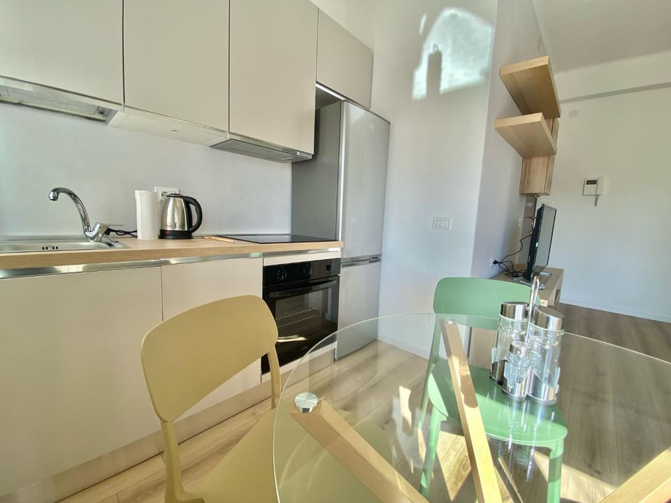 Metro M3 S&M Home, comoda soluzione di design, con collegamento diretto a Duomo di Milano, Stazione Centrale e Milano Porta Garibaldi Apartment in Milan